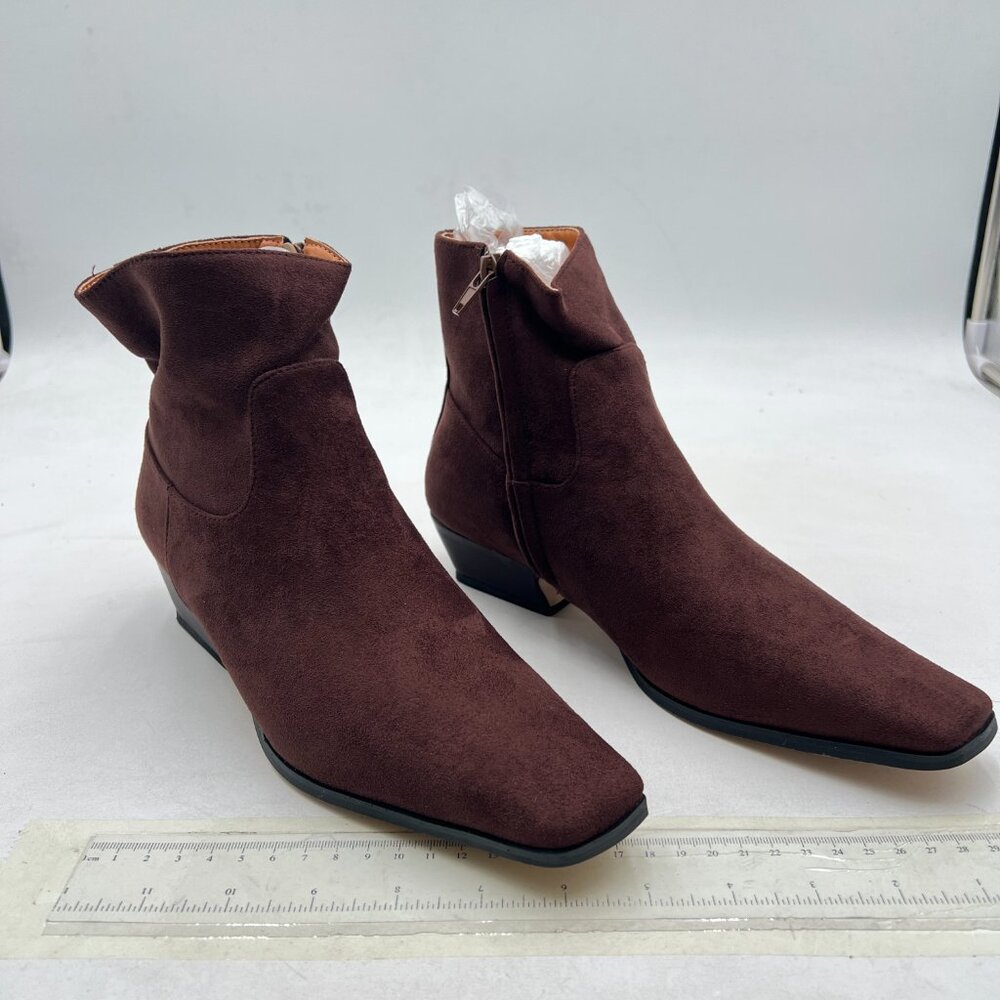 Elegant Brown Ankle Boots - Picture 4 of 8